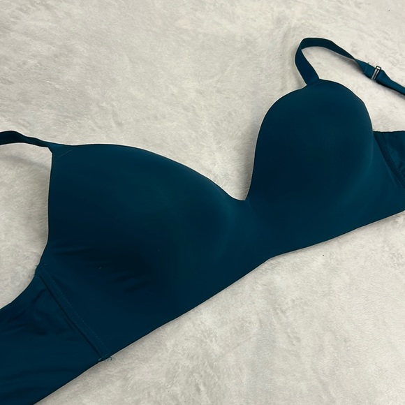 Wireless The Bliss jewel teal bra with optional cross back closure - Picture 1 of 8